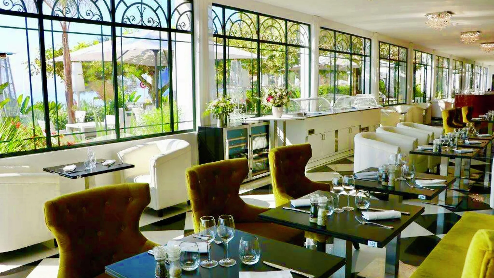 **** Hotel Grand Hôtel des Sablettes Plage - Curio Collection by Hilton+++ La Seyne-sur-Mer France