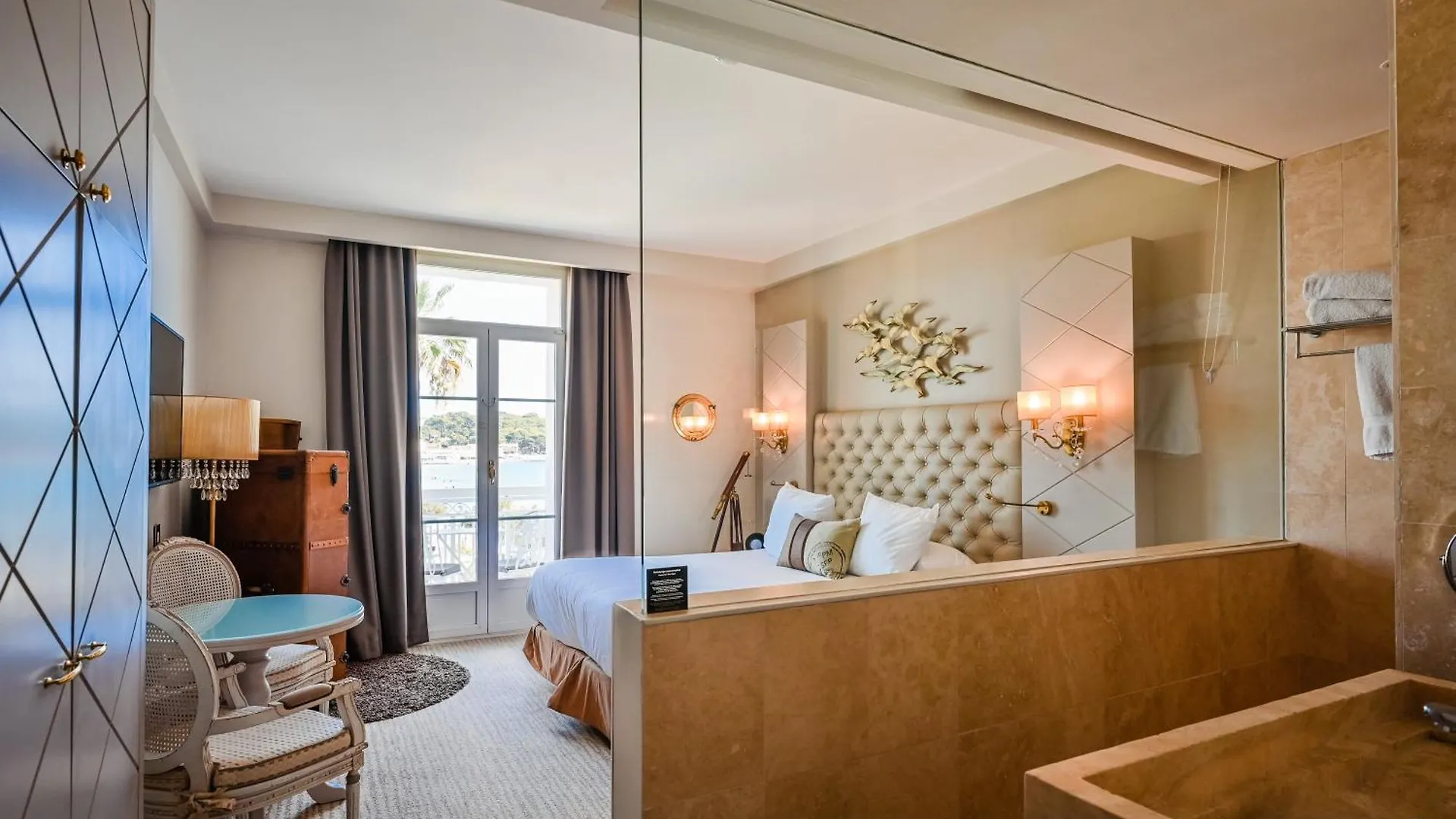 Grand Hotel Des Sablettes Plage, Curio Collection By Hilton La Seyne-sur-Mer 4*,