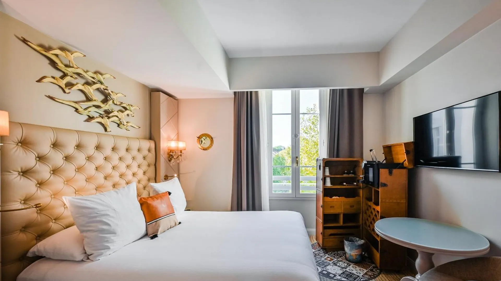 Grand Hotel Des Sablettes Plage, Curio Collection By Hilton La Seyne-sur-Mer