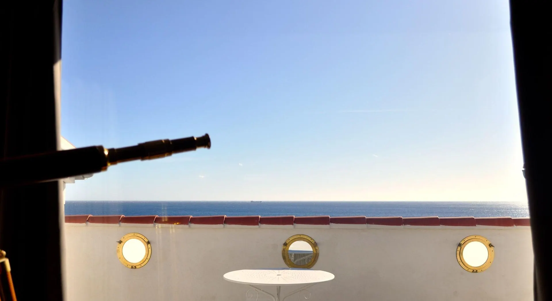 Grand Hotel Des Sablettes Plage, Curio Collection By Hilton La Seyne-sur-Mer 4*,  Francia