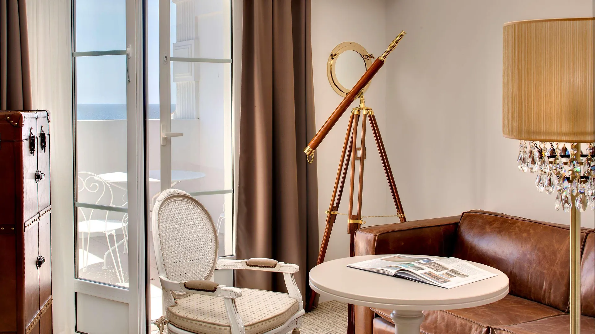 ****  Grand Hotel Des Sablettes Plage, Curio Collection By Hilton La Seyne-sur-Mer Francia