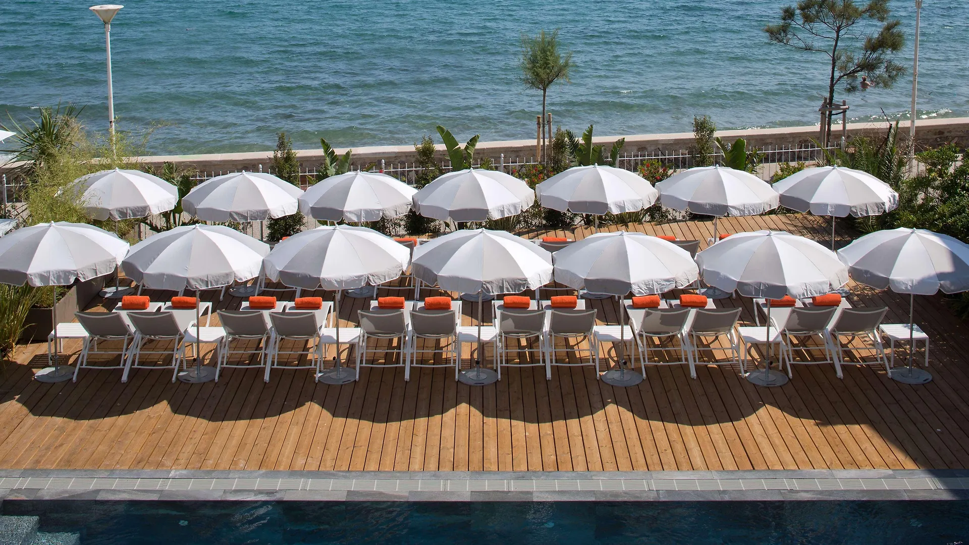 ****  Grand Hotel Des Sablettes Plage, Curio Collection By Hilton La Seyne-sur-Mer Γαλλία