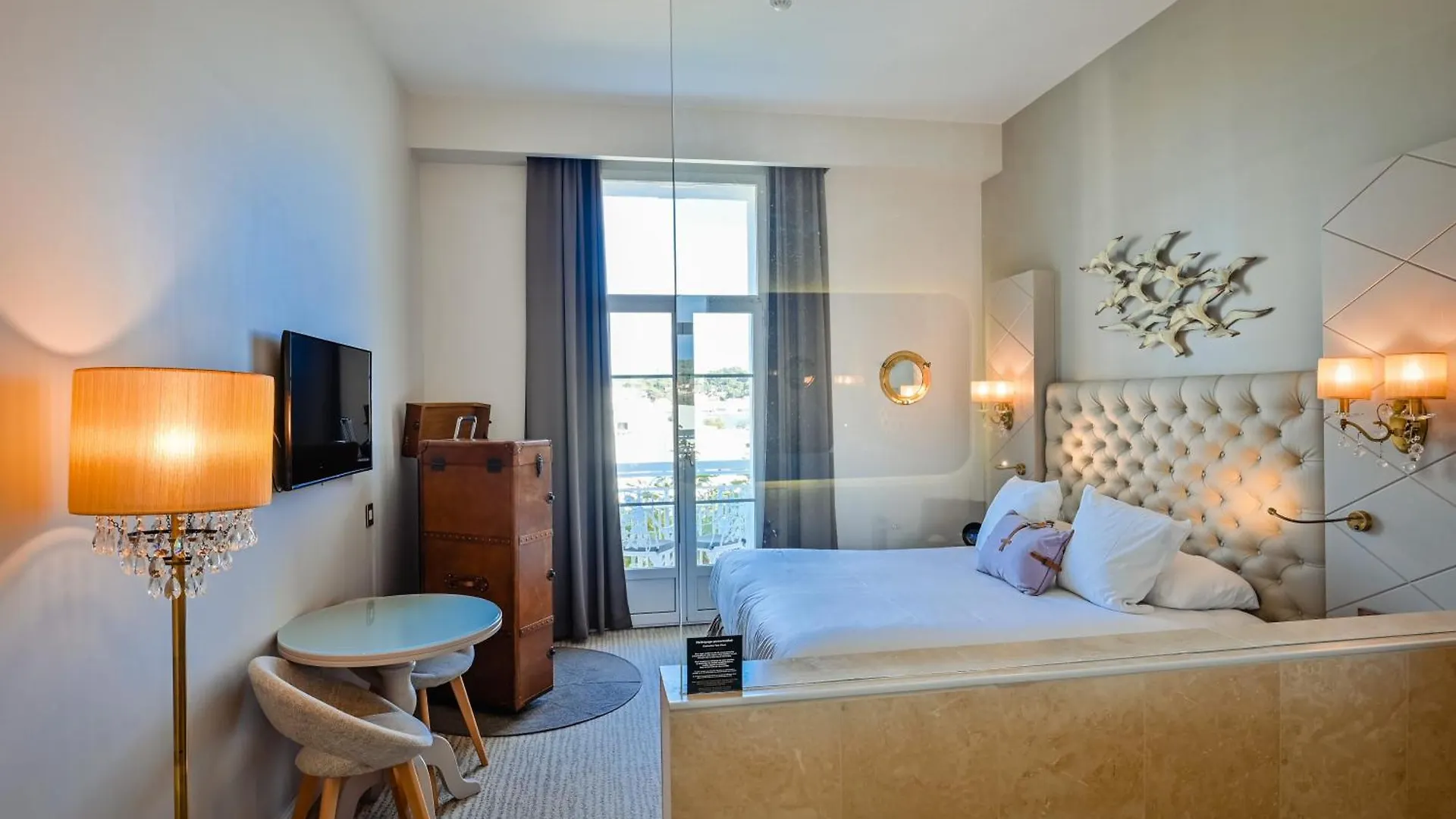 Grand Hotel Des Sablettes Plage, Curio Collection By Hilton La Seyne-sur-Mer