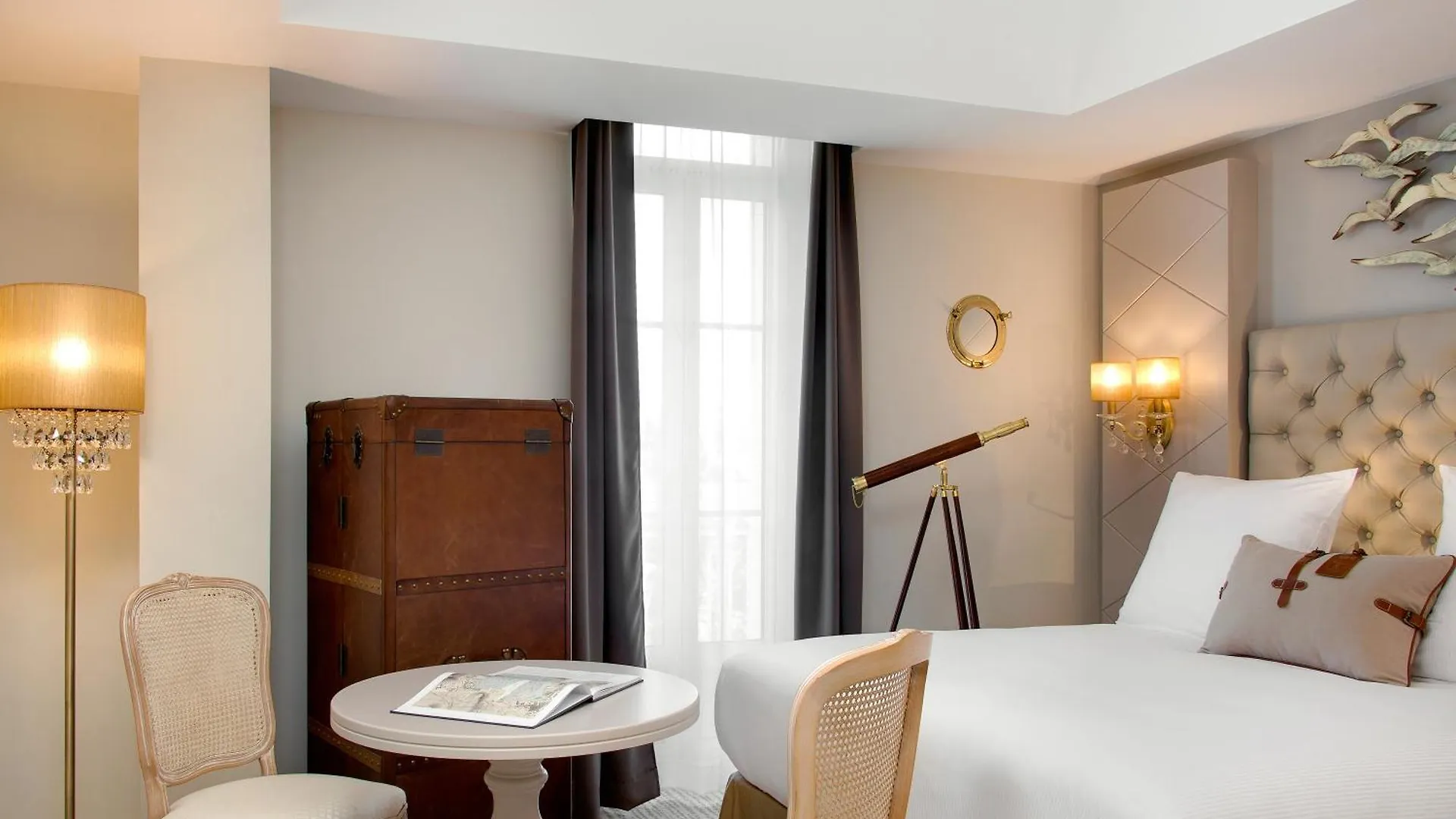 Grand Hotel Des Sablettes Plage, Curio Collection By Hilton La Seyne-sur-Mer 4*,  Γαλλία