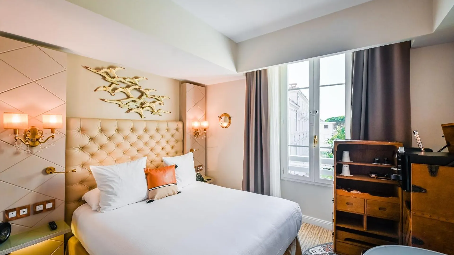 Grand Hotel Des Sablettes Plage, Curio Collection By Hilton La Seyne-sur-Mer