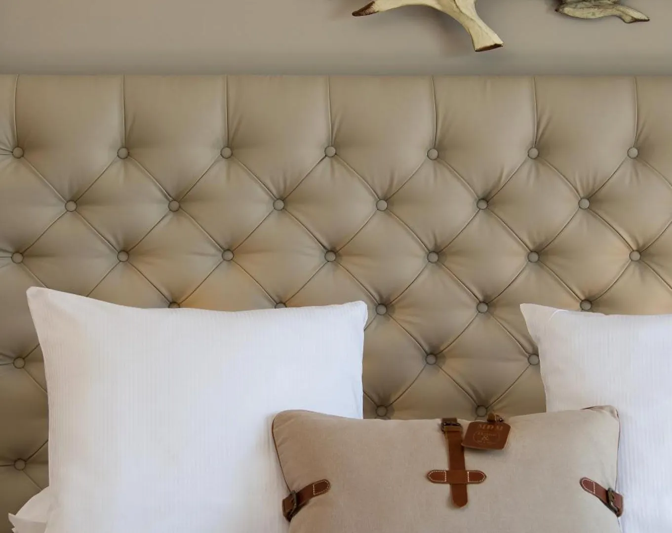 Grand Hotel Des Sablettes Plage, Curio Collection By Hilton La Seyne-sur-Mer 4*,  Francia