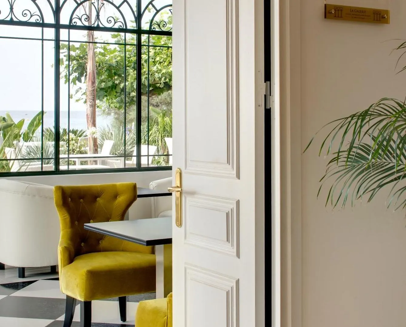 Grand Hotel Des Sablettes Plage, Curio Collection By Hilton La Seyne-sur-Mer