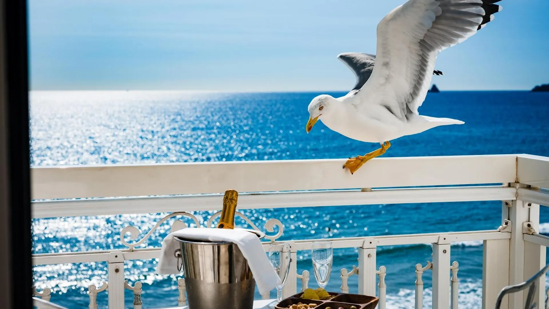 Grand Hotel Des Sablettes Plage, Curio Collection By Hilton La Seyne-sur-Mer