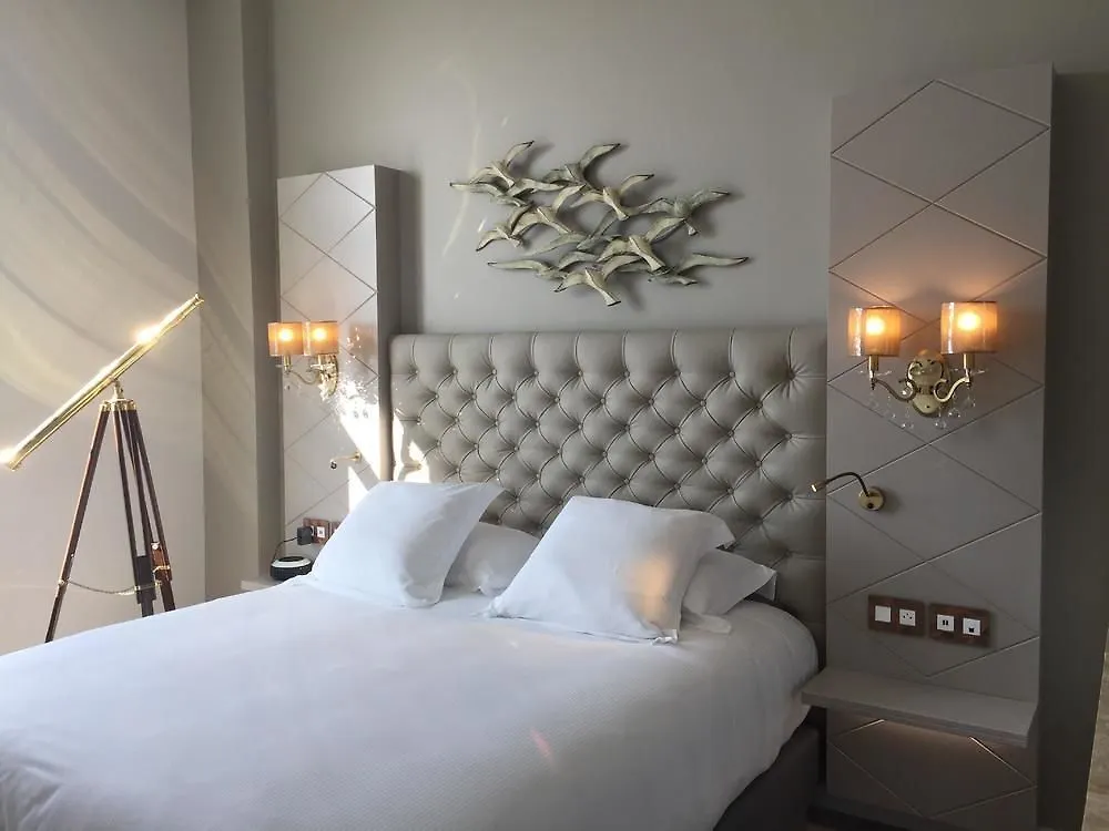 Grand Hotel Des Sablettes Plage, Curio Collection By Hilton La Seyne-sur-Mer